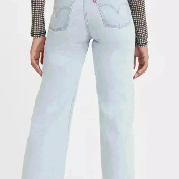 Levi's Women's Straight Leg Light Wash Jeans | Ribcage Straight Ankle Jeans - Picture 3 of 9